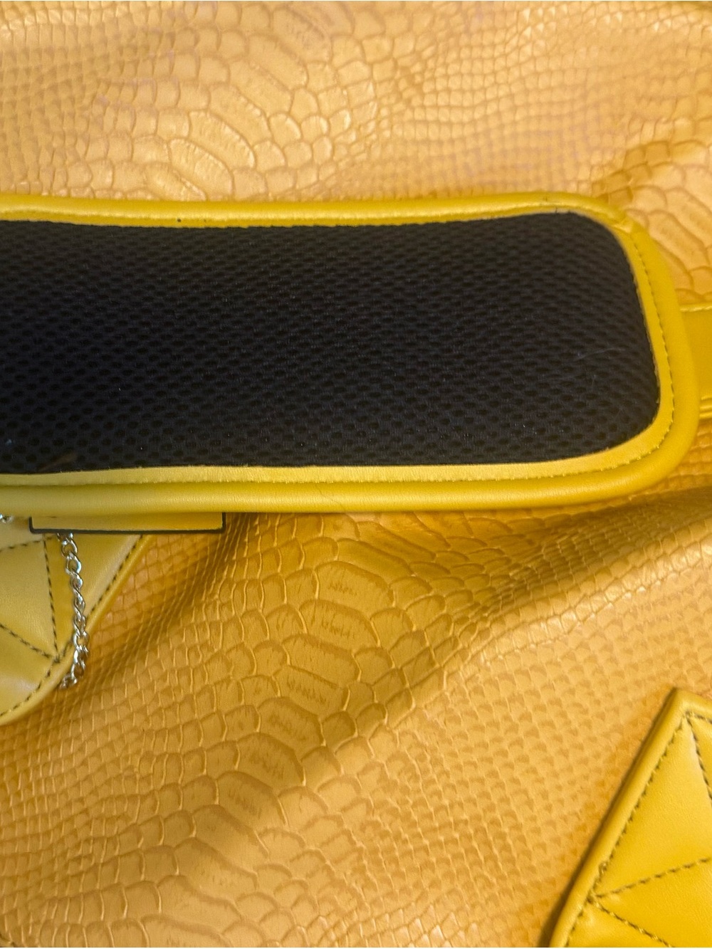 Tote & Carry Mustard Apollo Travel Set - Picture 8 of 15